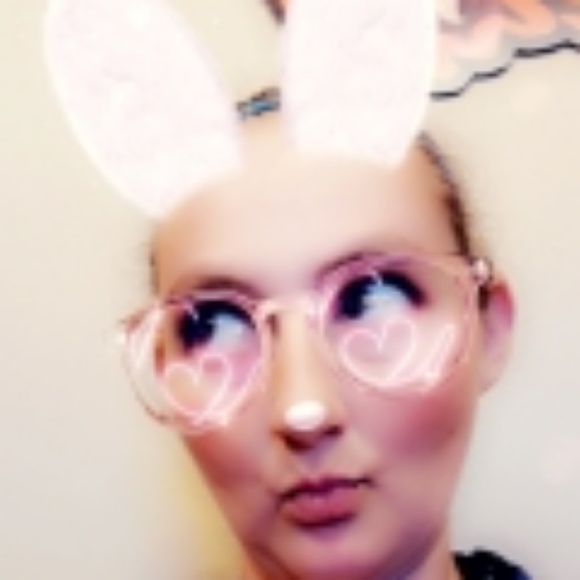 Meet your Posher, Ginny - Picture 2 of 4